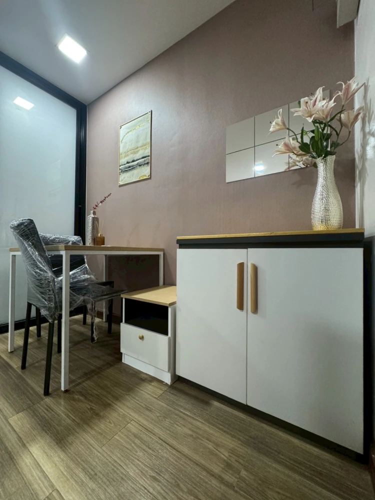 The Harmonest Condo for sale, beautifully decorated room in cool tones, comes with complete furniture, high ceilings, hurry and reserve now!