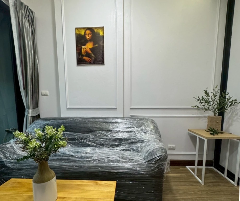 The Harmonest Condo for sale, beautifully decorated room in cool tones, comes with complete furniture, high ceilings, hurry and reserve now!