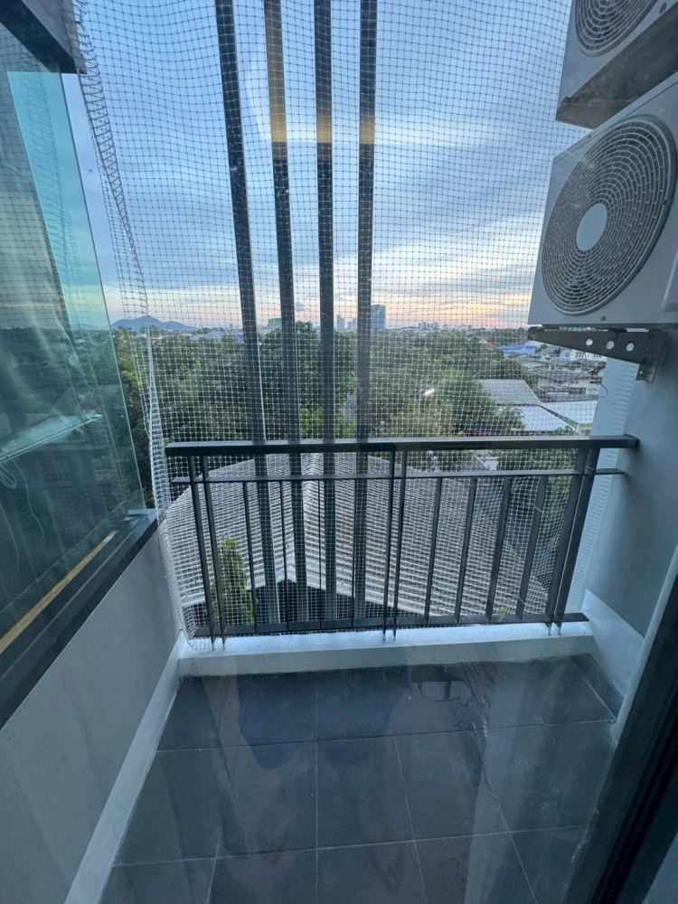 The Harmonest Condo for sale, beautifully decorated room in cool tones, comes with complete furniture, high ceilings, hurry and reserve now!