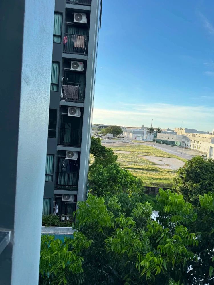 Selling The Indeed Condo Amata, 4th floor unit. Fully furnished, ready to move in!