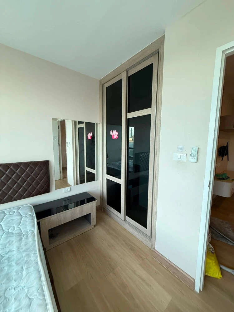 Selling The Indeed Condo Amata, 4th floor unit. Fully furnished, ready to move in!