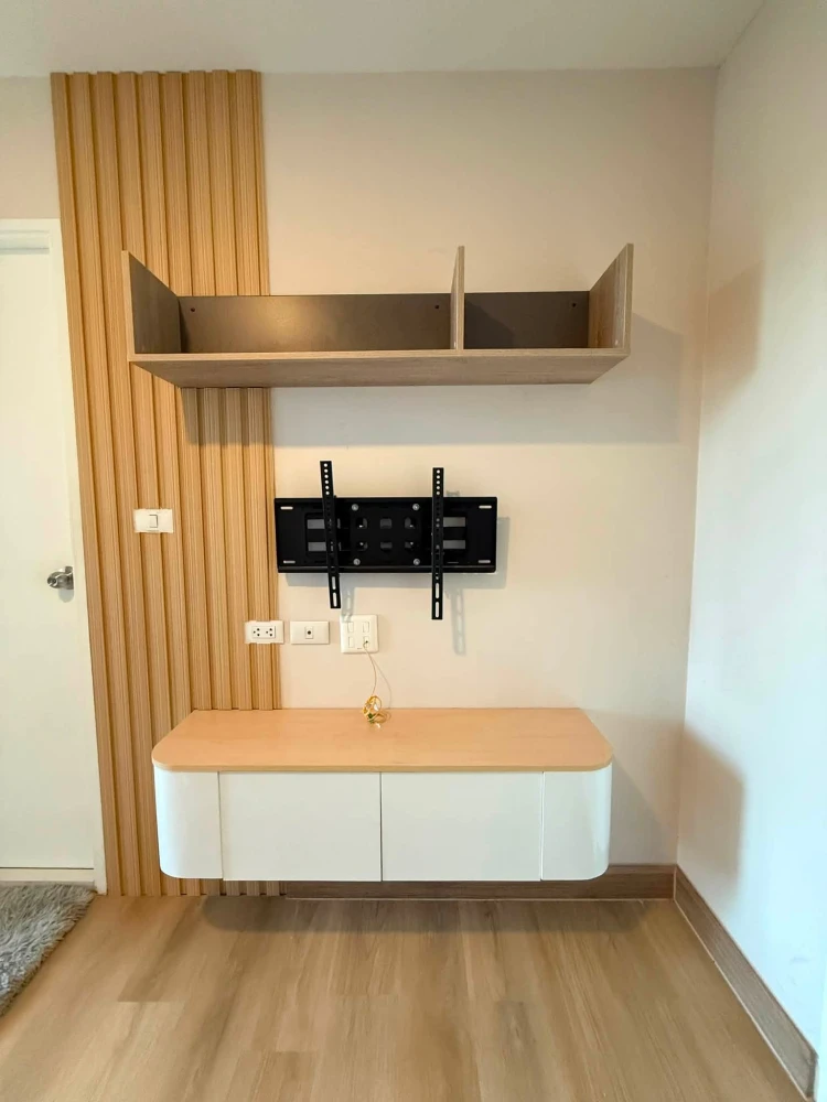 Selling The Indeed Condo Amata, 4th floor unit. Fully furnished, ready to move in!