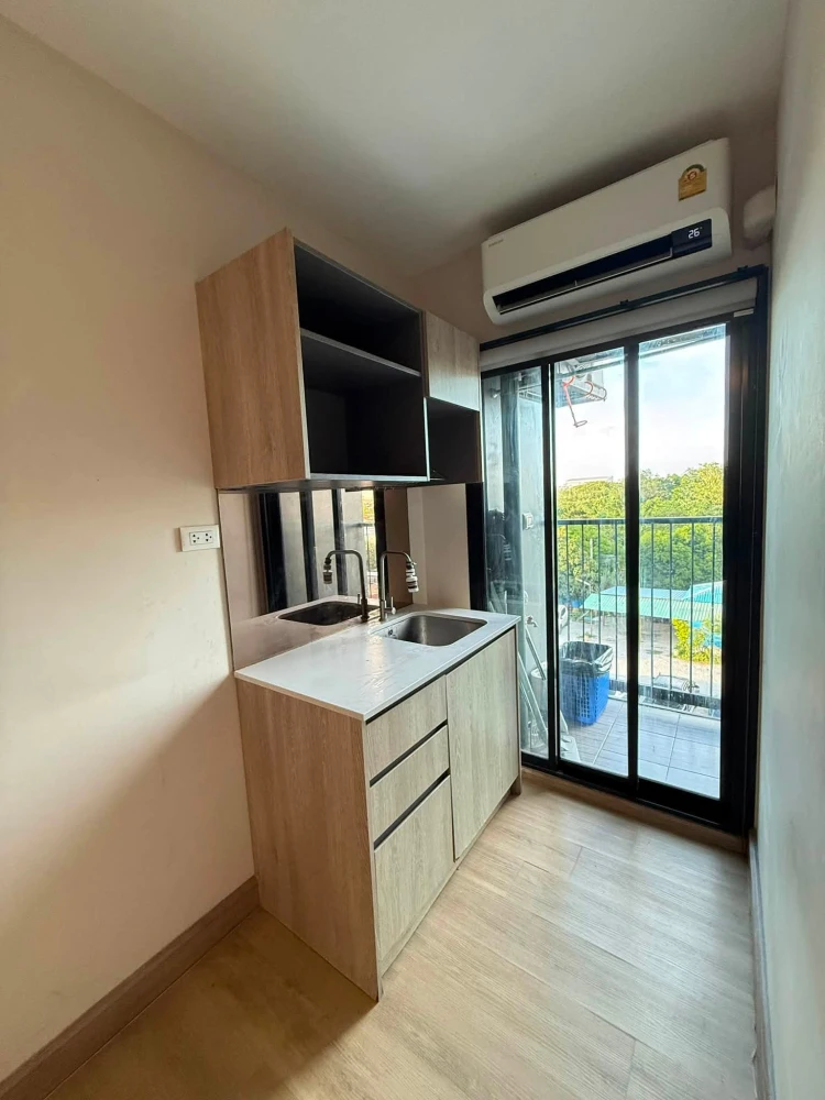 Selling The Indeed Condo Amata, 4th floor unit. Fully furnished, ready to move in!