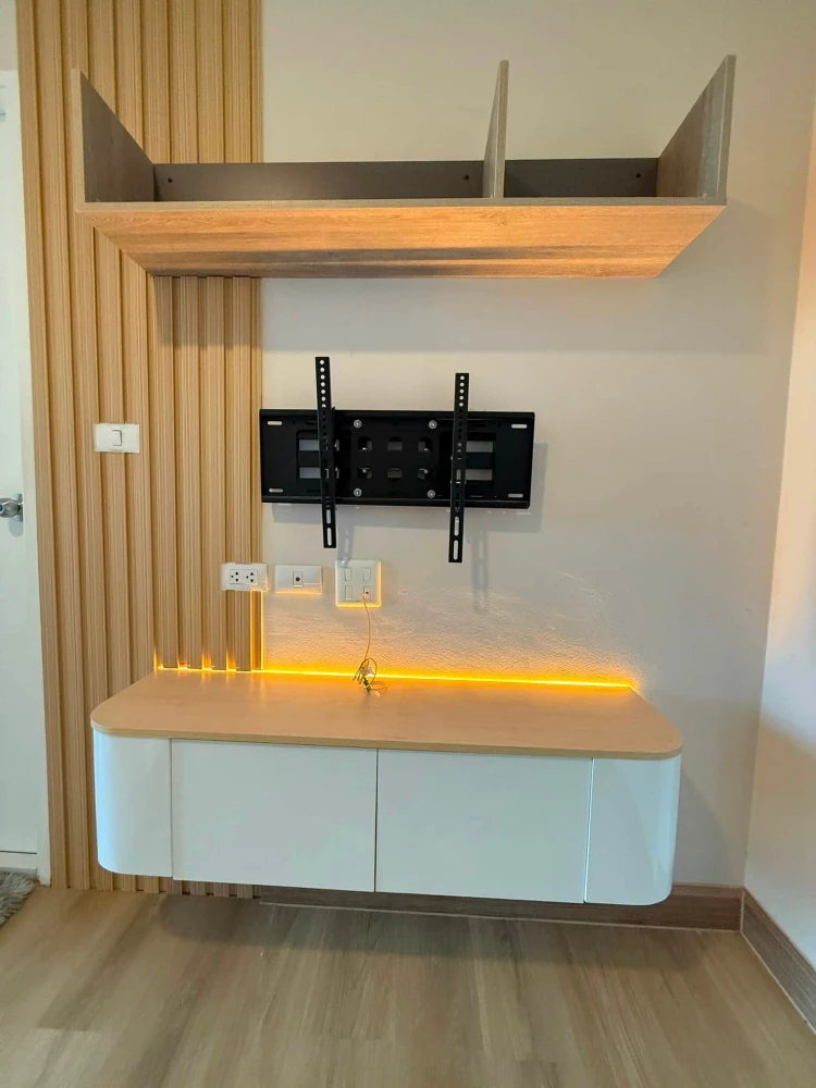 Selling The Indeed Condo Amata, 4th floor unit. Fully furnished, ready to move in!