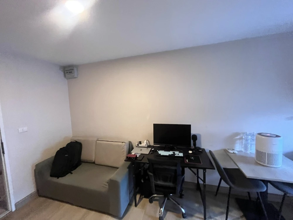 For sale: The Indeed Condo Amata, a lovely room with complete furniture and facilities. Don't miss out on this great deal.