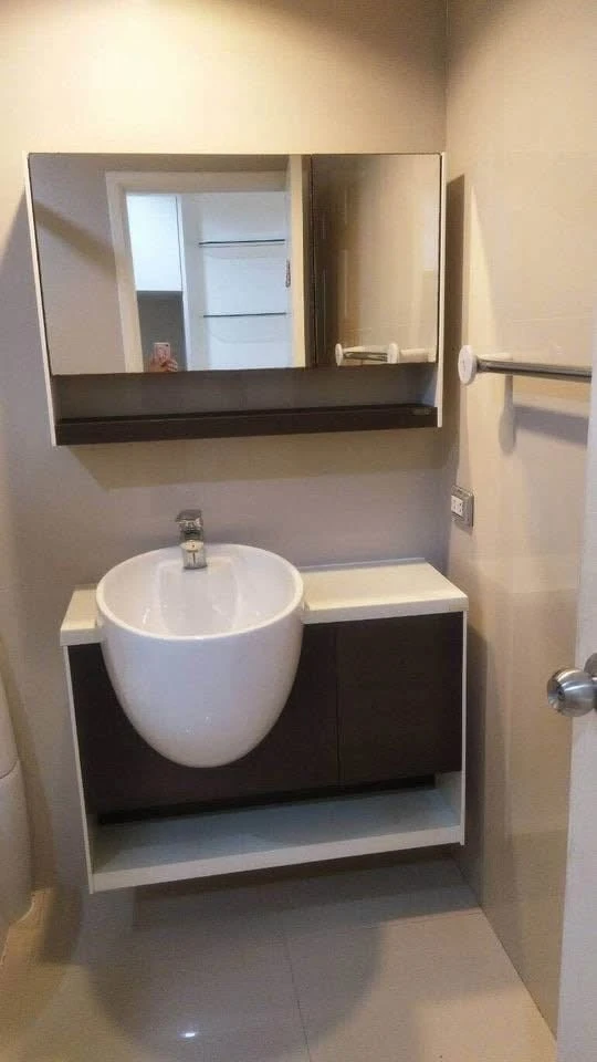 Selling a unit at The Inspire Place ABAC. East-facing (no afternoon sun), the room stays cool all day. Don't miss out on this great deal! Book now!