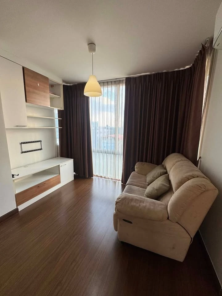 Selling The IRIS Rama 9-Srinakarin: 1 bedroom, 1 bathroom unit with spacious living area in a prime location. Book now!