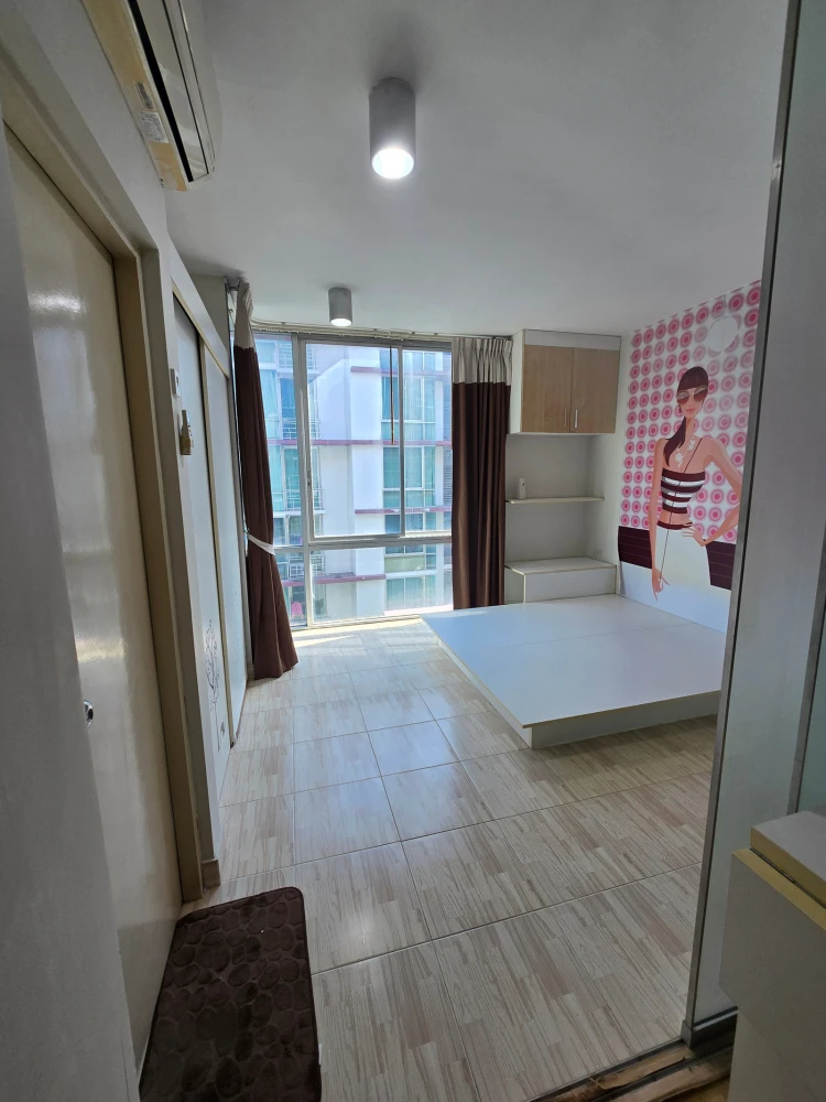 For sale: The IRIS Rama 9-Srinakarin, 6th floor, garden view, fully furnished. Book now—act fast!