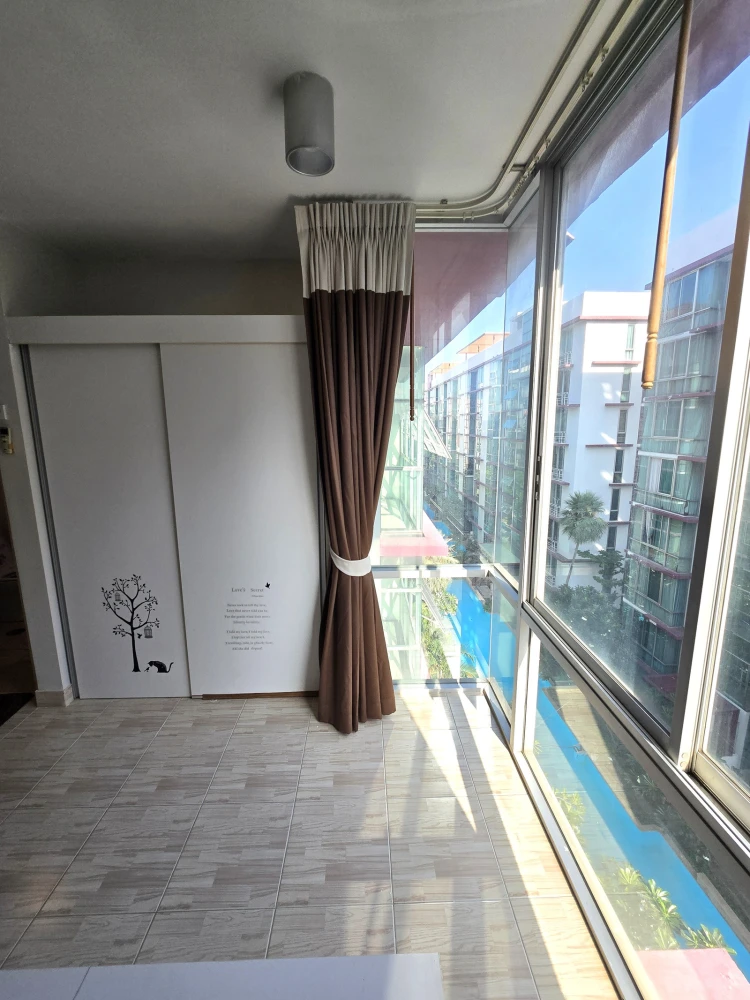 For sale: The IRIS Rama 9-Srinakarin, 6th floor, garden view, fully furnished. Book now—act fast!