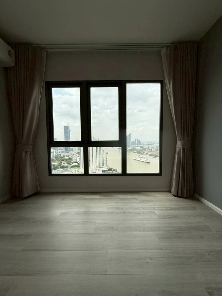 For sale: The Key Rama 3, 2 bedrooms, 2 bathrooms, 34th floor, high view, fully furnished and equipped with appliances. Come and reserve now!
