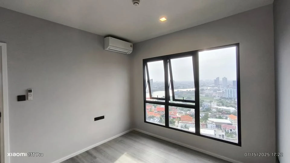 For sale: The Key Rama 3, corner unit with high privacy, full view of the river and Rama 3 Bridge. Reserve now!