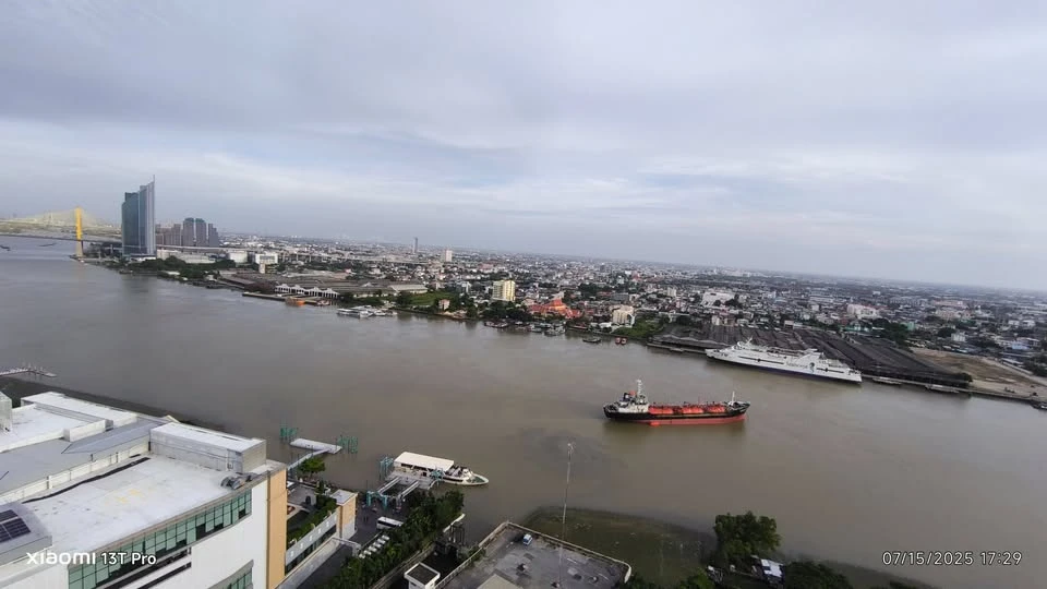 For sale: The Key Rama 3, corner unit with high privacy, full view of the river and Rama 3 Bridge. Reserve now!