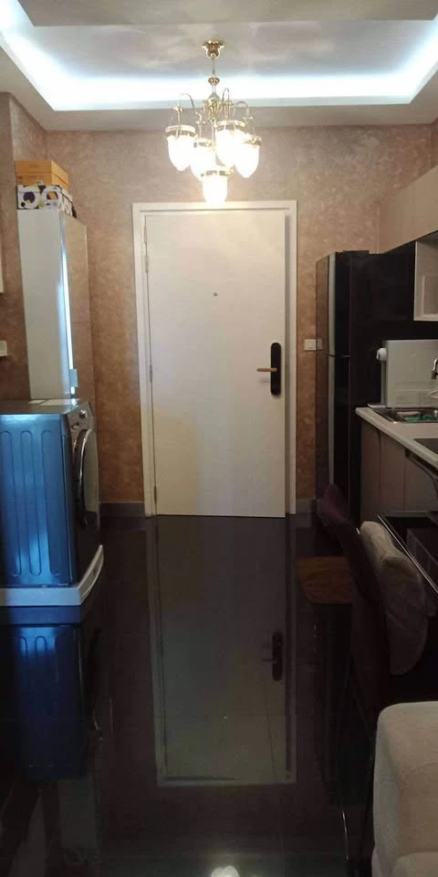For sale: The Key Sathorn Ratchapruek, beautifully decorated with built-ins, granite flooring throughout the room, dim light headboard, very attractiv