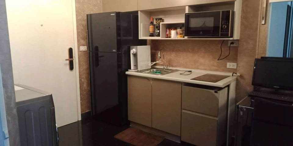 For sale: The Key Sathorn Ratchapruek, beautifully decorated with built-ins, granite flooring throughout the room, dim light headboard, very attractiv