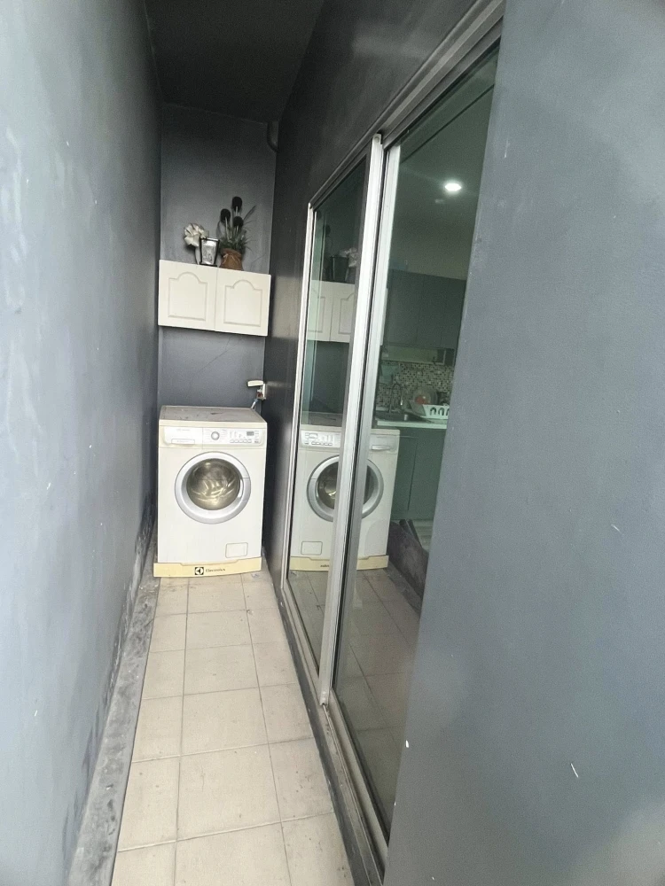 For sale: THE KEY Chaengwattana, corner unit, next to the fire exit, good breeze, good ventilation, no tall buildings blocking the view. Reserve now!