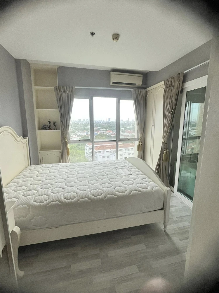 For sale: THE KEY Chaengwattana, corner unit, next to the fire exit, good breeze, good ventilation, no tall buildings blocking the view. Reserve now!