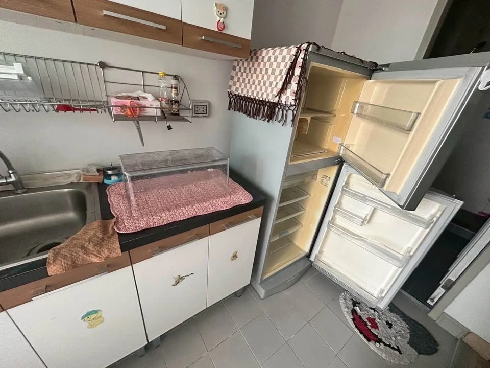 Selling The Kith Chaengwattana condos. Nice rooms, great location, convenient transportation, fully furnished. Book now!