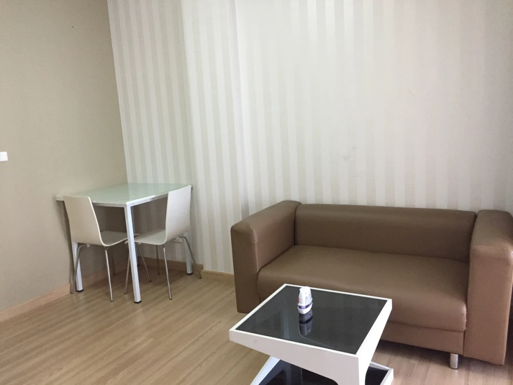 Selling The Kith Lumlukka Klong 2, 5th floor, fully furnished unit. Ready to move in! Book now, don't miss out!