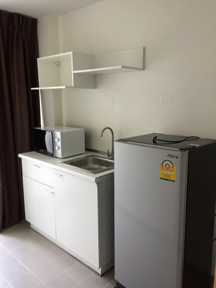 Selling The Kith Lumlukka Klong 2, 5th floor, fully furnished unit. Ready to move in! Book now, don't miss out!