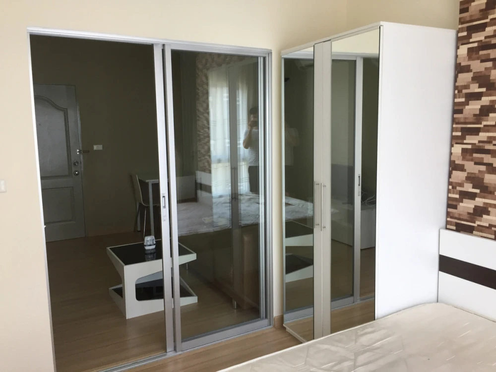 Selling The Kith Lumlukka Klong 2, 5th floor, fully furnished unit. Ready to move in! Book now, don't miss out!