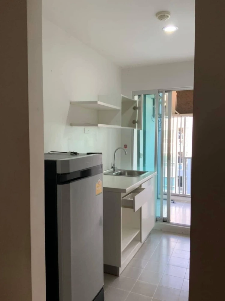 For sale: The Kith Plus Nawamin, 5th floor, corner room, fully furnished, nice to live in. Interested in owning one? Hurry and reserve now. Don't miss