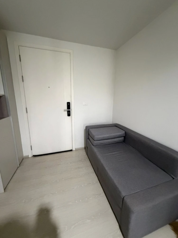 Selling The Kith Plus Phahonyothin Khukot, 6th floor, fully furnished and ready to move in. Buy now, don't miss out!