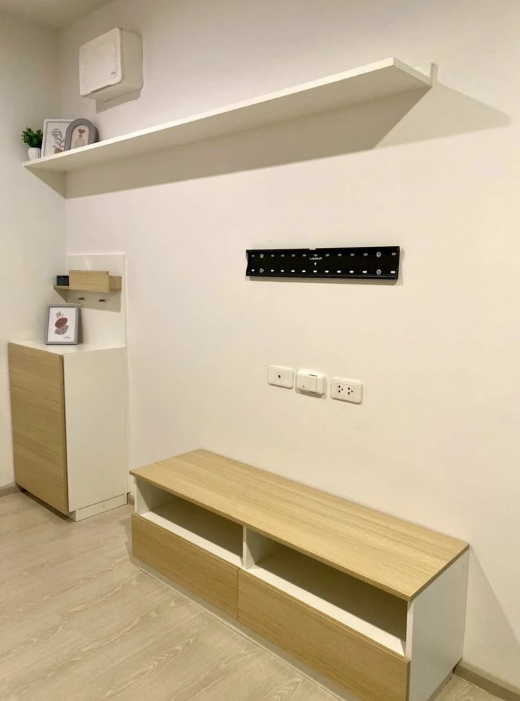 For sale: The Kith Plus Phahonyothin Khukot. Beautifully decorated room with a soothing color scheme. Fully furnished. Ready to move in.