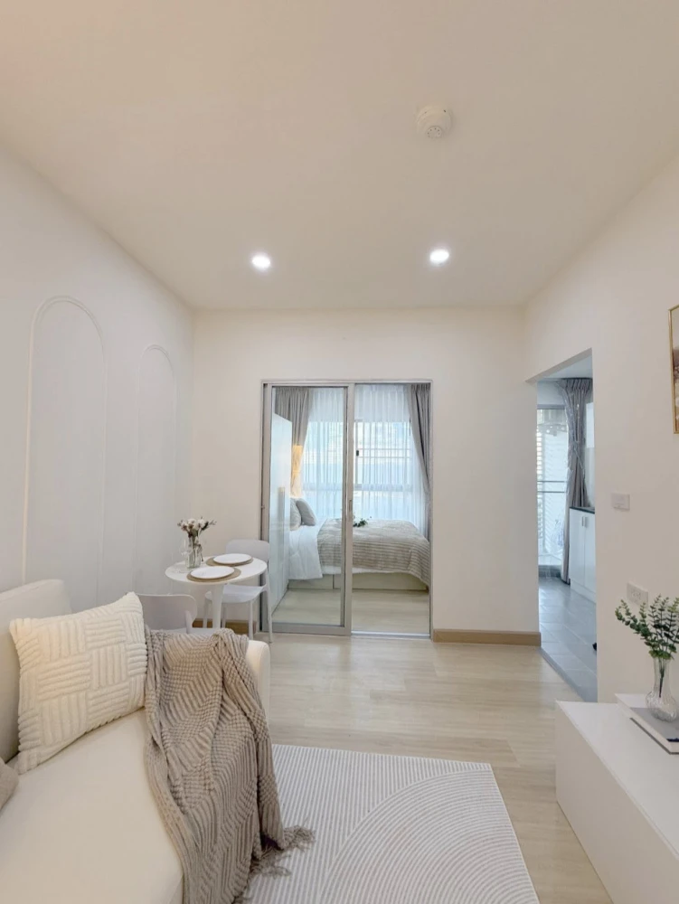 For sale: The KITH Sukhumvit 113, beautifully decorated room with a stunning theme, fully furnished and equipped with appliances. Reserve now!