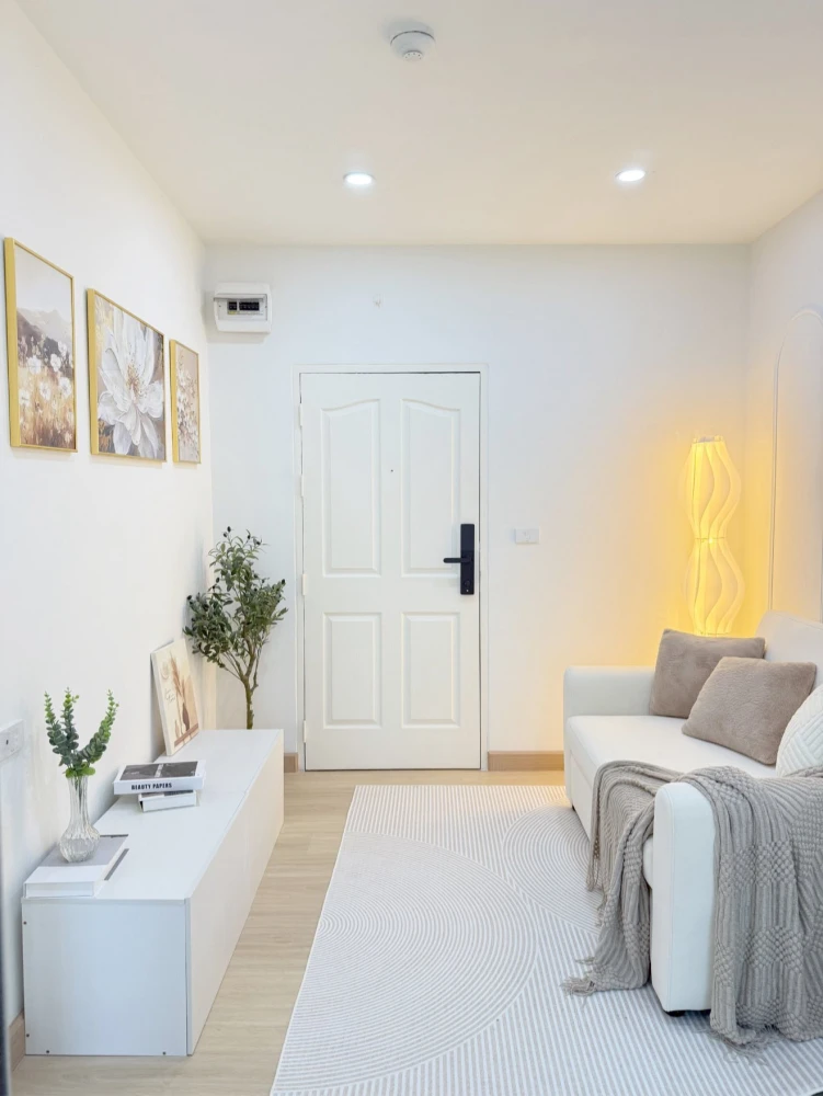 For sale: The KITH Sukhumvit 113, beautifully decorated room with a stunning theme, fully furnished and equipped with appliances. Reserve now!