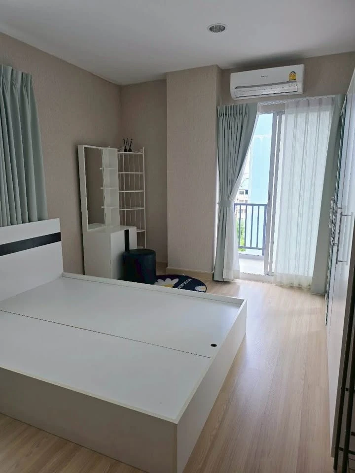 For sale: The Kith Tiwanon, 6th floor, corner room, 2 bedrooms, 2 balconies, complete amenities, reserve now.