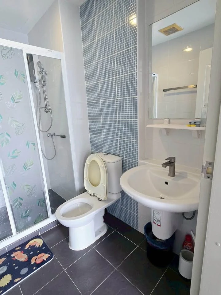 For sale: The Kith Tiwanon, 6th floor, corner room, 2 bedrooms, 2 balconies, complete amenities, reserve now.