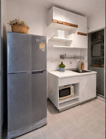Selling The Kith Tiwanon. Peaceful and serene, adjacent to the building's garden for walking around. Unobstructed views from the condo. Don't miss out