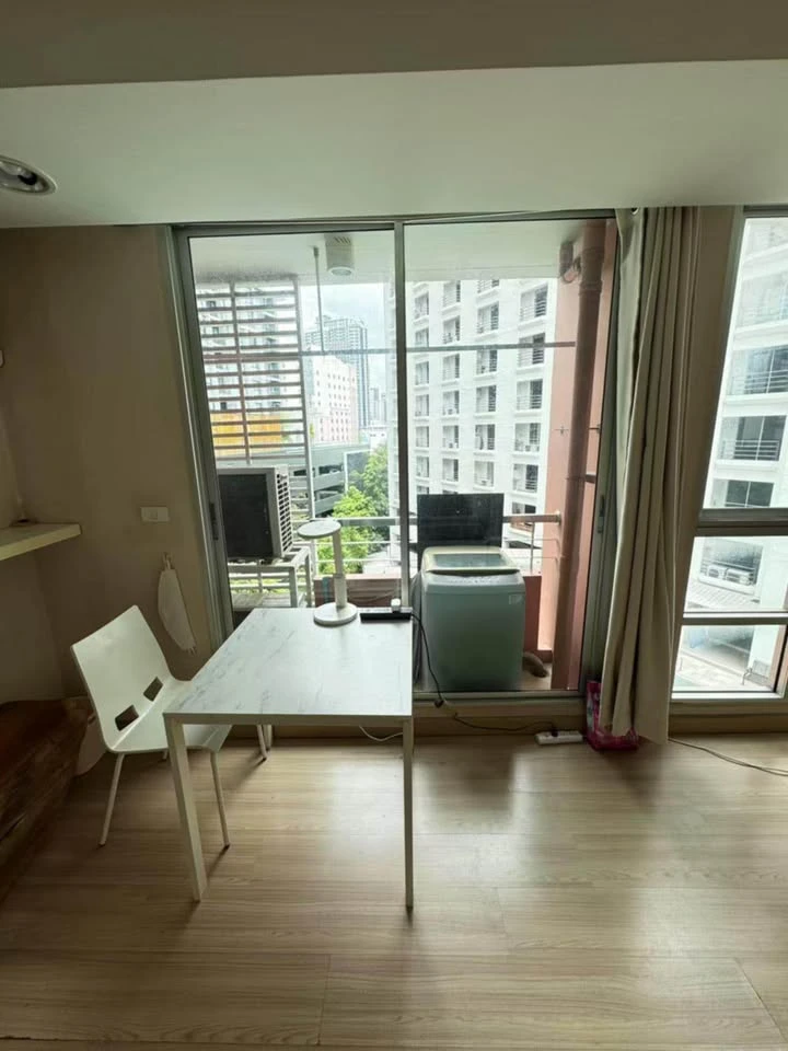 For sale: The Kris Ratchada 17, ready to move in, fully furnished, reserve now.