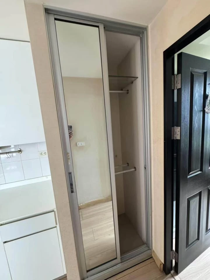 For sale: The Kris Ratchada 17, ready to move in, fully furnished, reserve now.