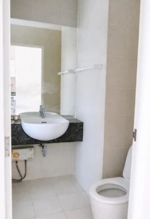 Selling The LightHouse Sathorn-Chareonnakorn, 15th floor, great view, fully furnished. Book now!