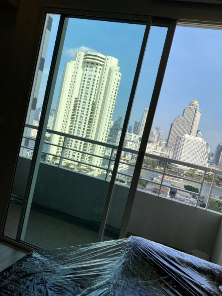 For sale: The LightHouse Sathorn-Chareonnakorn, river view, fully furnished, nice to live in, reserve now, urgently.