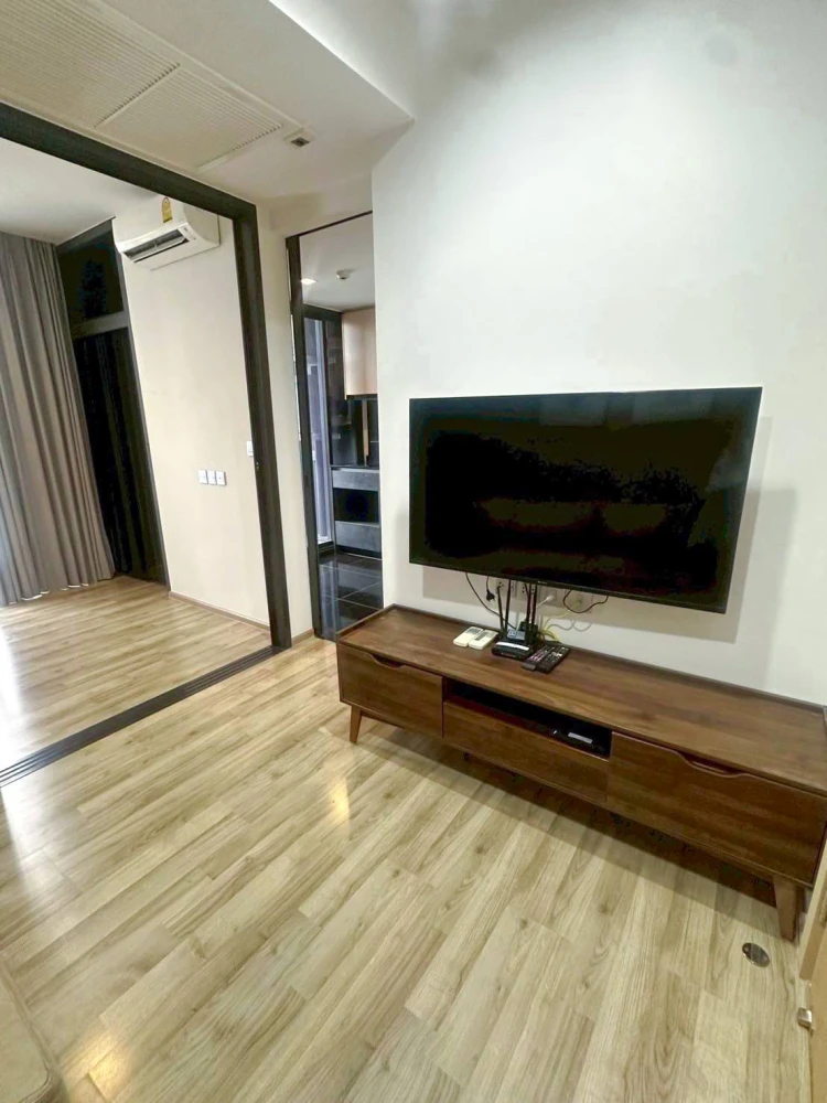 Selling The Line Jatujak, 1 bedroom, 1 bathroom. Great location, convenient transportation, beautiful city view. Don't miss out!