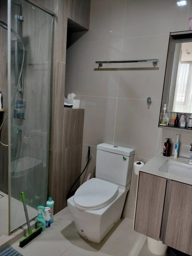 For sale: The Line Phahol-Pradipat, spacious room, lots of usable space, great price, hurry and reserve now, don't miss out!