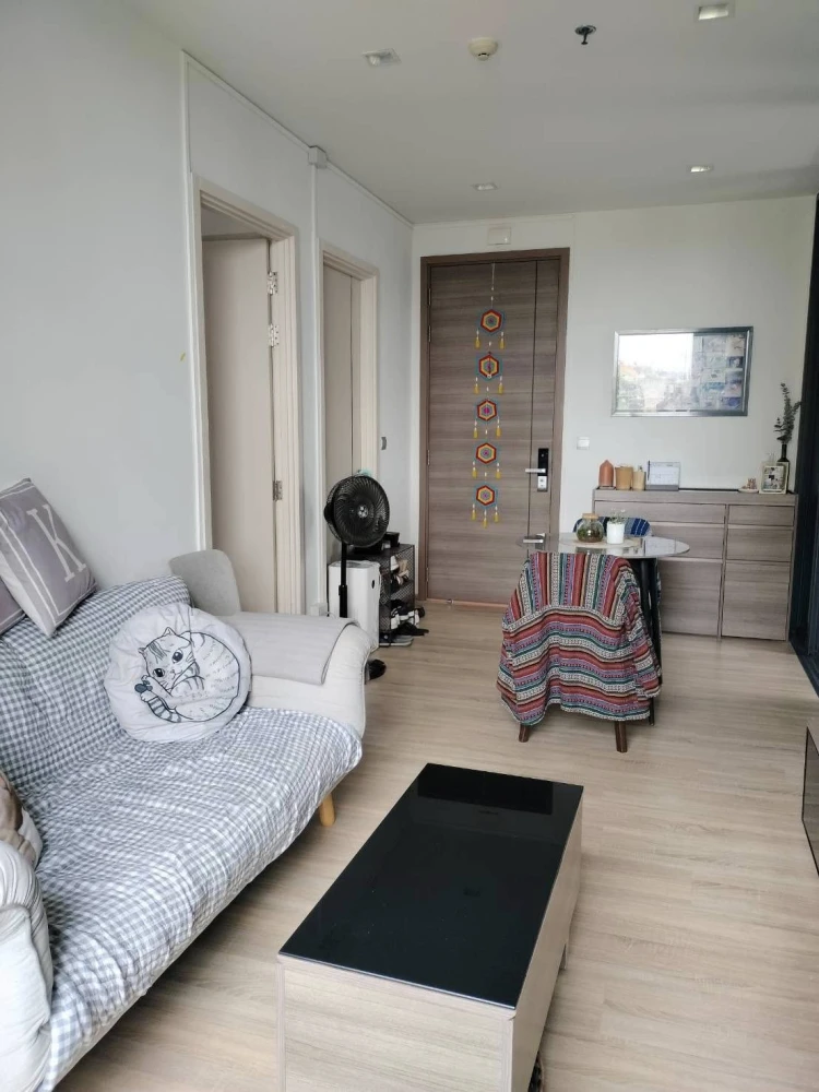For sale: The Line Phahol-Pradipat, spacious room, lots of usable space, great price, hurry and reserve now, don't miss out!
