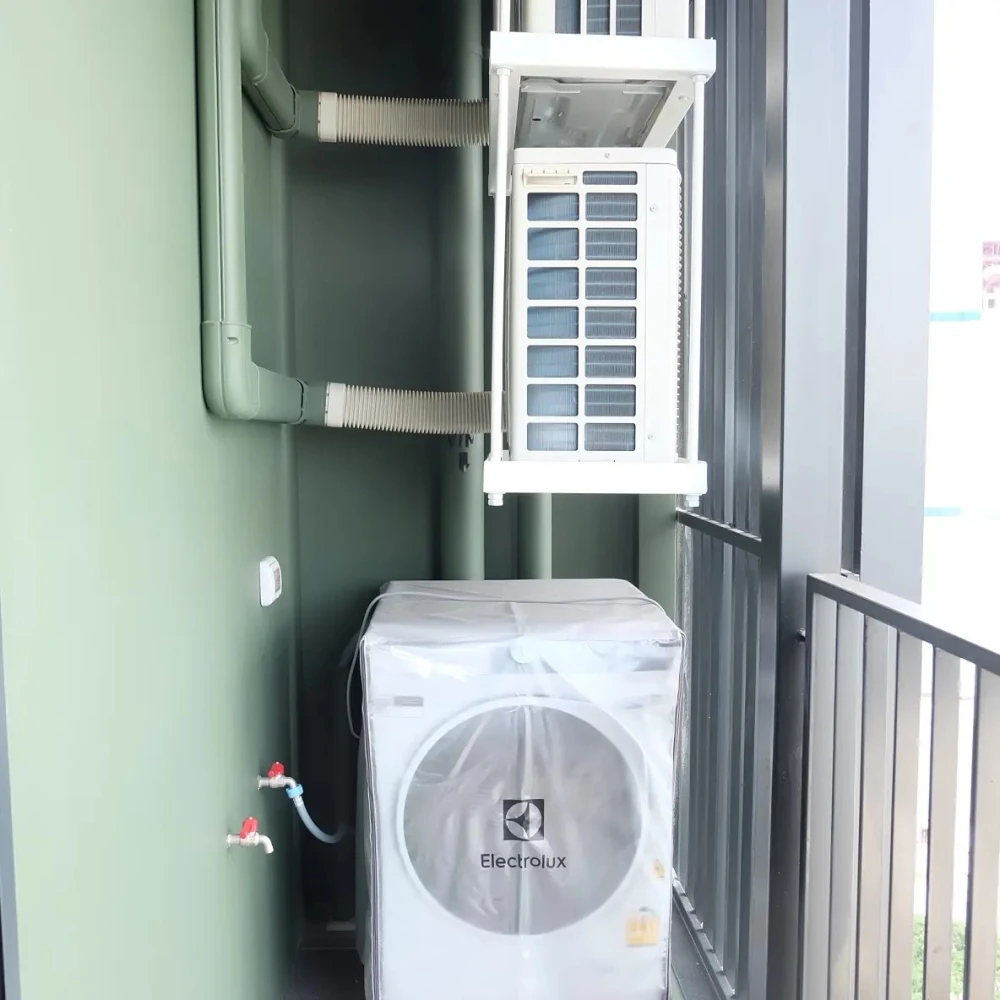 Selling a 41.04 sq.m. unit at The LINE Phahonyothin Park. Fully furnished with built-in furniture and all appliances included. Don't miss out!