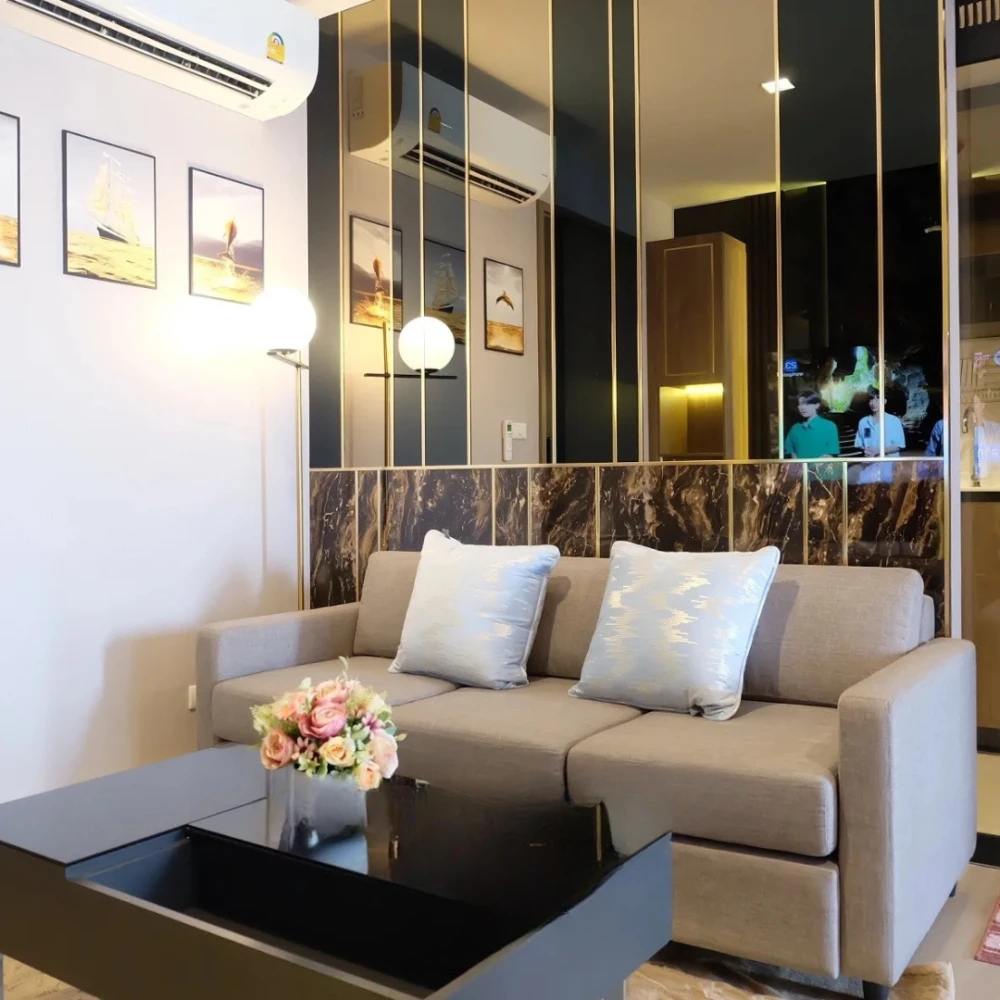 Selling a 41.04 sq.m. unit at The LINE Phahonyothin Park. Fully furnished with built-in furniture and all appliances included. Don't miss out!