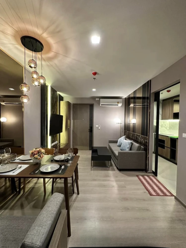 Selling a 41.04 sq.m. unit at The LINE Phahonyothin Park. Fully furnished with built-in furniture and all appliances included. Don't miss out!