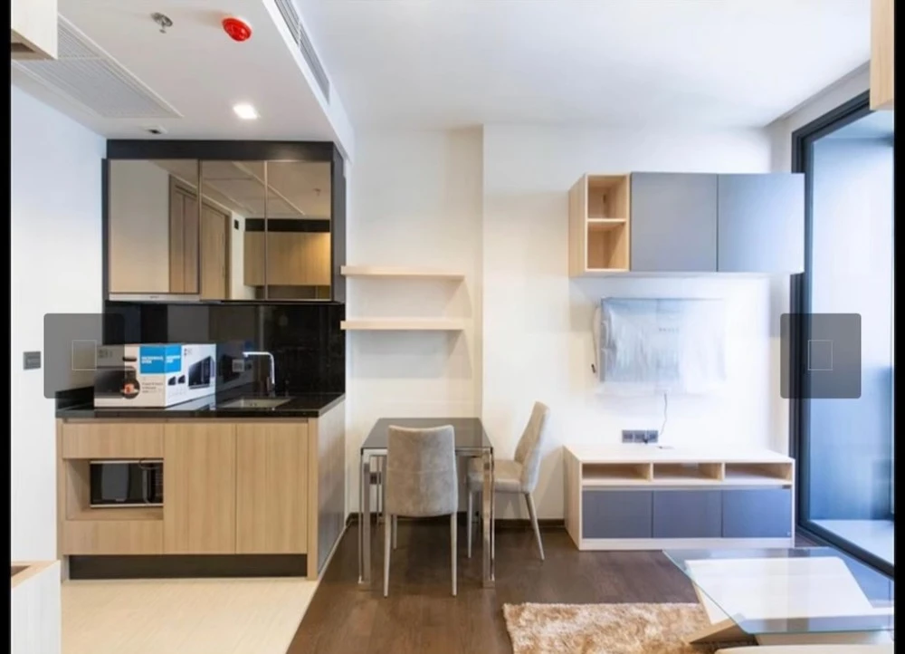 For sale: The Line Ratchathewi, 16th floor, nice room, comes with furniture and appliances, reserve now.