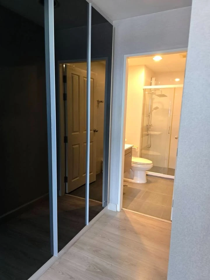 For sale: The Link Vano Sukhumvit 64, ready to move in, furnished, just bring your bags before it's gone.