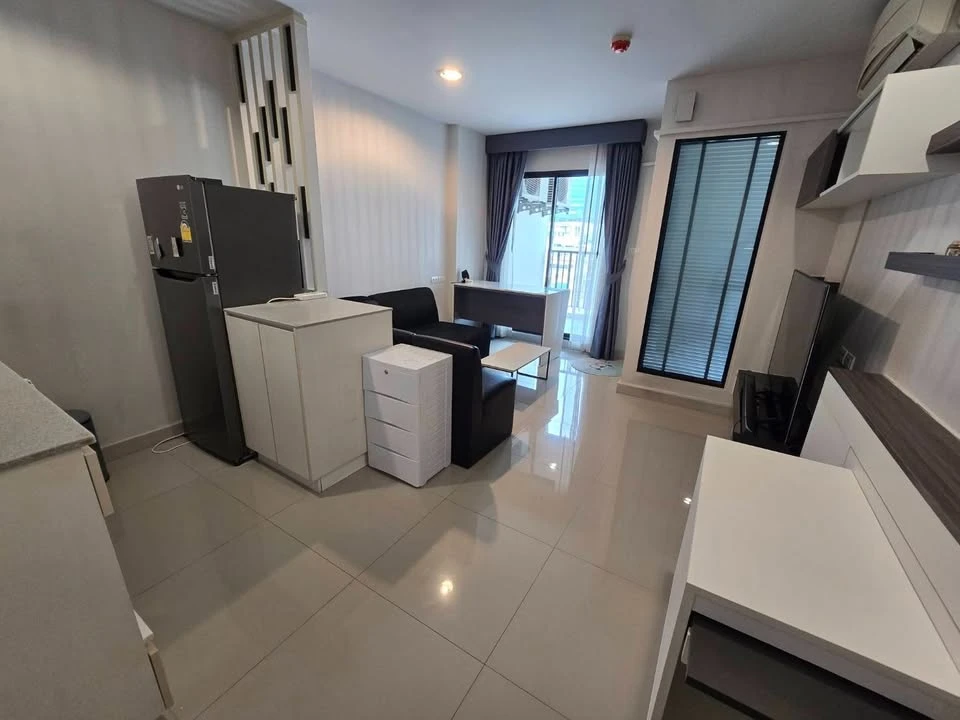 For sale: The Link Vano Sukhumvit 64, ready to move in, furnished, just bring your bags before it's gone.