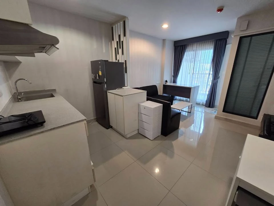 For sale: The Link Vano Sukhumvit 64, ready to move in, furnished, just bring your bags before it's gone.