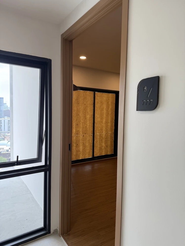 Down payment sale: The Livin Ramkhamhaeng, corner room with privacy, good location, 18th floor, beautiful view, reserve now!