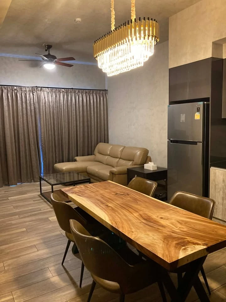 ขาย The Lofts Asoke 2 ห้องนอน พื้นที่ใช้สอยเยอะ ทำเลดี ตกแต่งครบครัน พลาดแล้วจะเสียใจ