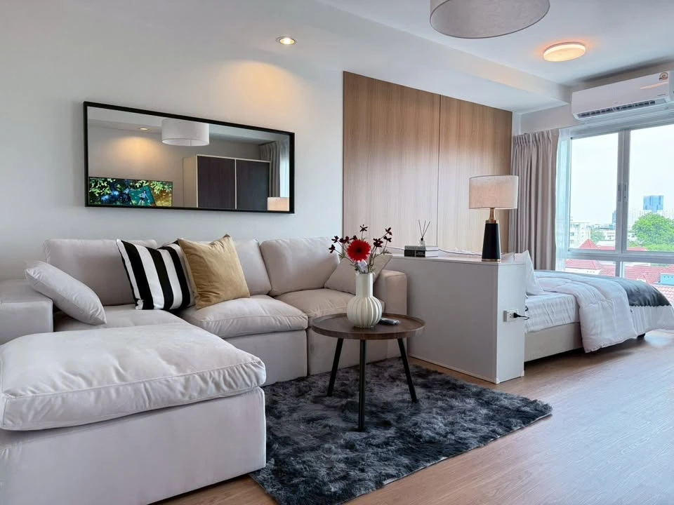 For sale: The Log 3 Sukhumvit 101/1, ready to move in, open view, not blocked, complete facilities, book now before you miss out!!