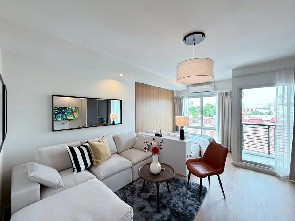 For sale: The Log 3 Sukhumvit 101/1, ready to move in, open view, not blocked, complete facilities, book now before you miss out!!